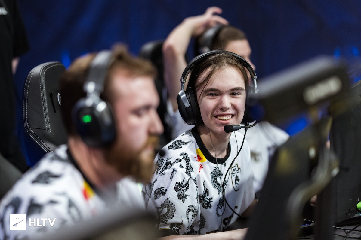 城的全队训 城的全队训