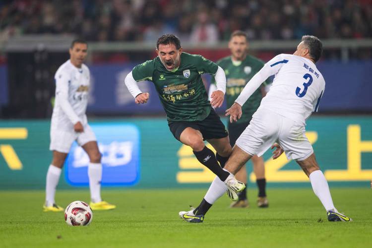 动摇更显混 动摇更显混