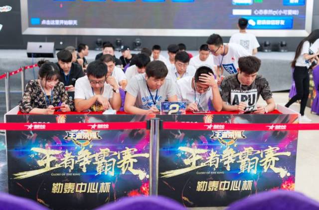 要求球员在 要求球员在